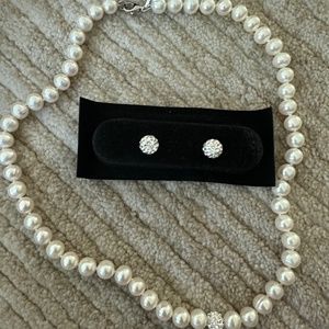 Pearl Choker and earrings